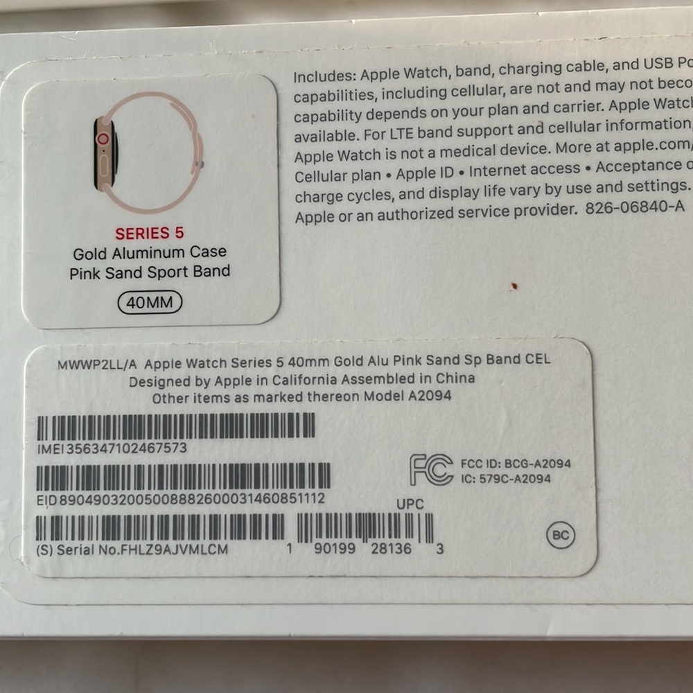 Apple Watch 5 Series 40mm Rose gold with pink/sand sports band - Picture 12 of 14